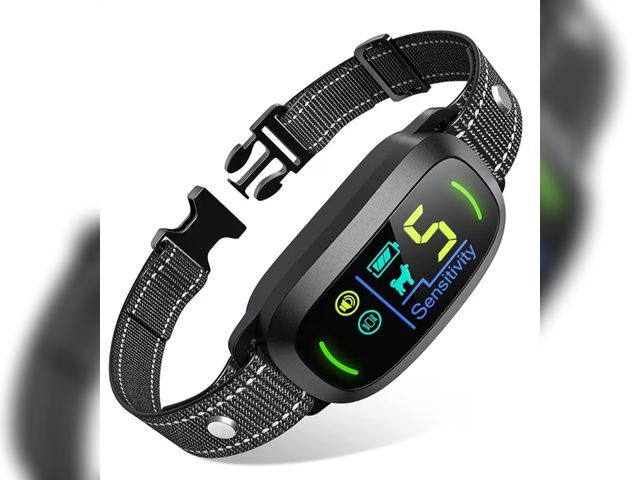 Lot 96-190956 - Dog Bark Collar for Large Medium Small Dogs, Rechargeable Smart Bark Collar, Anti Barking Training C...