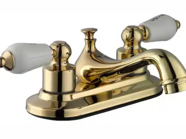 Lot 96-174432 - Glacier Bay
Teapot 4 in. Centerset Double-Handle Low-Arc Bathroom Faucet in Polished Brass
New