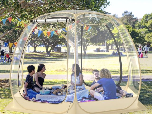 Lot 96-197306 - Instant Pop up Sports Tent with Carrying Bag and Floor Mat for 1-2/5-6 People
New