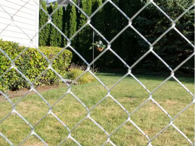 Lot 96-198593 - Everbilt 60 in. x 50 ft. 11.5-Gauge Galvanized Steel Chain Link Fence Fabric new, MSRP $129