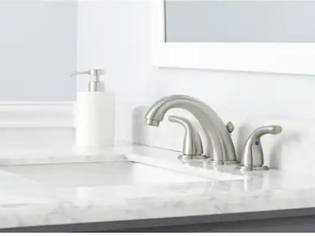 Lot 96-162403 - Glacier Bay
Builders 8 in. Widespread Double-Handle High-Arc Bathroom Faucet in Brushed Nickel
New