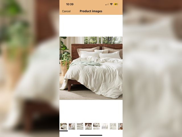 Lot 96-190619 - King sized comforter, appears unused