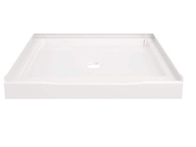 Lot 96-214131 - Delta Classic 500 36 in. L x 36 in.
W Alcove Shower Pan Base with Center Drain in High Gloss White M...