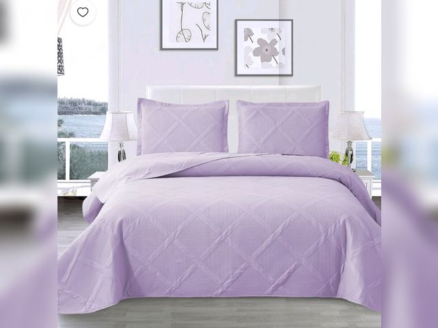 Lot 96-230748 - Beartech Solid Color Quilt Set Queen/Full Size Light Purple Bedspread Coverlet Microfiber Bedding Li...