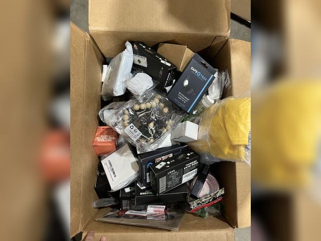 Lot 96-178019 - Large box of various Amazon items, New
