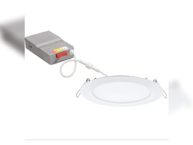 Lot 96-156880 - Juno
Contractor Select WF6 SWW5 6 in.
Selectable CCT Ultra Slim Canless
Integrated LED White Recesse...