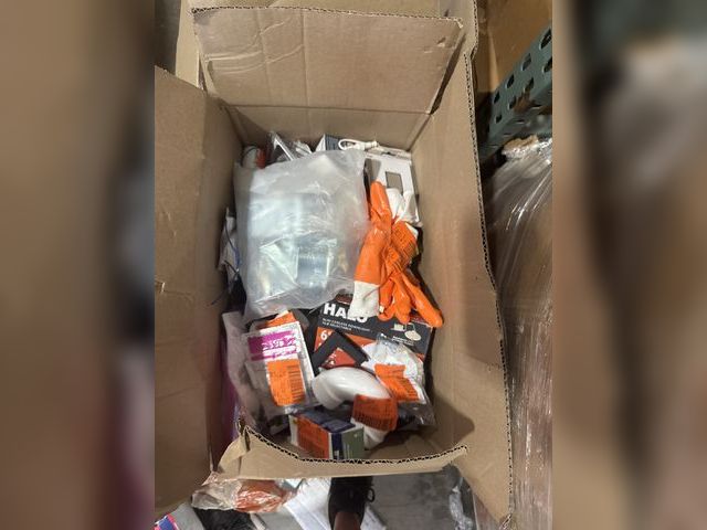 Lot 96-164162 - Mixed Box of Miscellaneous Home Depot Items