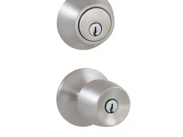 Lot 96-162413 - Defiant
Brandywine Stainless Steel Combo Pack with Single Cylinder Deadbolt
1 Appears to be new the ...
