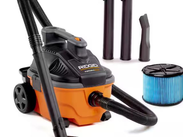 Lot 96-162249 - RIDGID
4 Gal. 5.0 Peak HP Portable Shop Vacuum WD4070 Wet Dry Vac with Fine Dust Filter, Locking Hos...