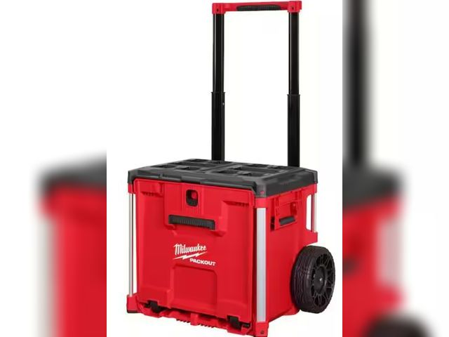 Lot 96-172093 - Milwaukee
PACKOUT 19 in. Rolling Drawer Tool Box
MSRP $249
New