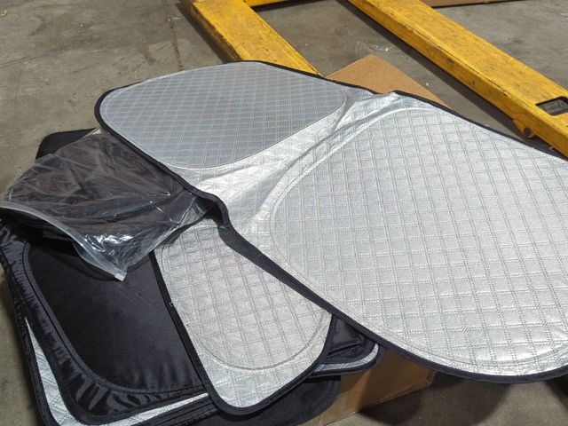 Lot 96-177122 - Set of vehicle sunshades exact model unknown new