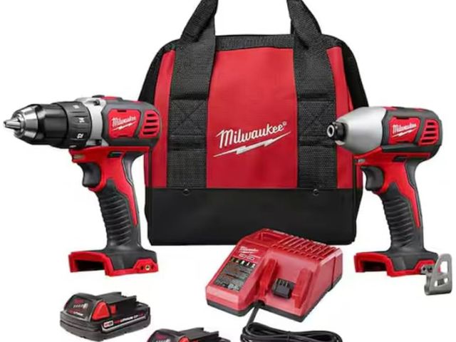 Lot 96-162043 - Milwaukee 2697-22 M18 18-Volt Lithium-Ion Cordless Hammer Drill/Impact Driver XC Combo Kit (2-Tool)
...