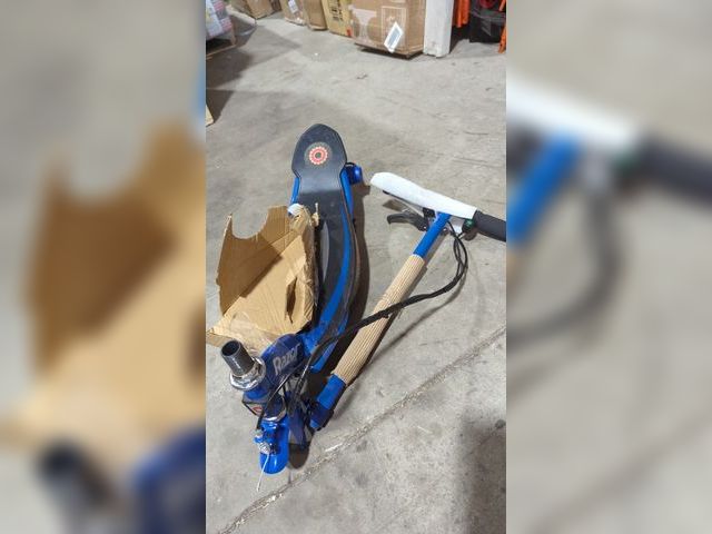 Lot 96-198159 - Blue Razor Scooter, Loose Hardware Used. Untested.