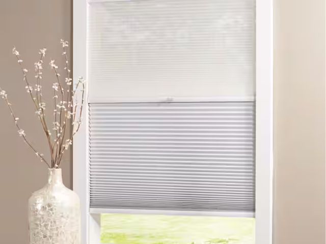 Lot 96-163223 - Home Decorators Collection
Snow Drift/Shadow White Day and Night Cordless Cellular Window Shades- 29...