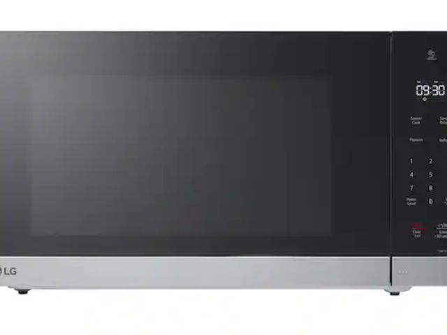Lot 96-174973 - LG
NeoChef 2.0 cu. ft. 1200-Watt Countertop Microwave in Stainless Steel with Smart Inverter
New 
Ms...