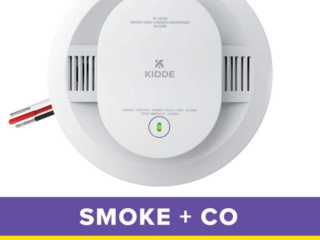 Lot 96-191275 - Kidde 10-Year Battery and Hardwired Smoke and Carbon Monoxide Detector, Interconnectable and LED War...