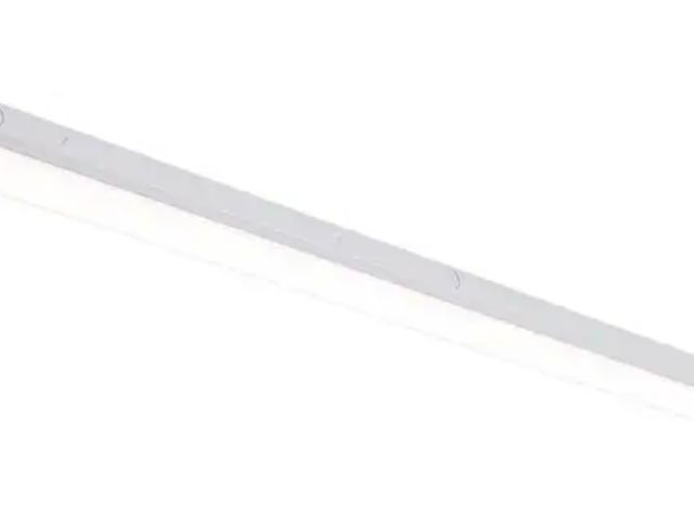 Lot 96-181859 - Commercial Electric
4 ft. Garage Workshop LED White Strip Light Fixture 3600LM 40W 120V Bright White...