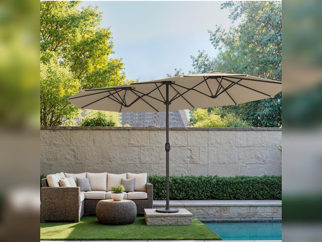 Lot 96-164150 - Beanss Outdoor Patio Umbrella, Table Umbrella with Push Button Tilt and Crank, 8 Ribs Market Umbrell...