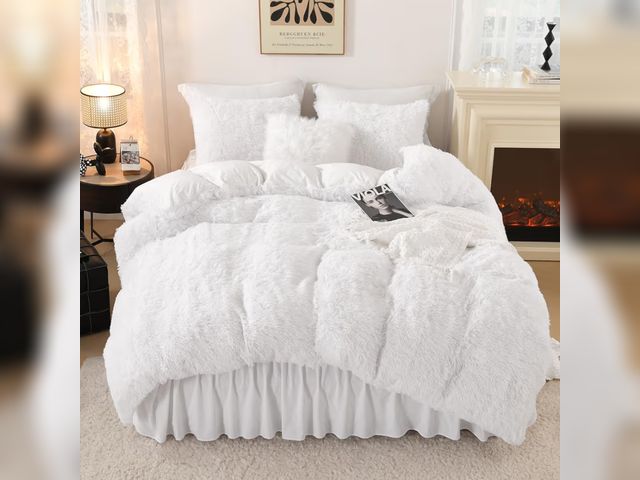 Lot 96-188007 - Litanika White Fluffy Comforter King Size, Luxury Shaggy Faux Fur Plush Bedding for King, Ultra Soft...