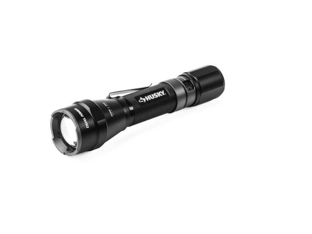 Lot 96-192448 - Husky 1800 Lumens Dual Power
LED Rechargeable Tactical
Focusing Flashlight Appears unused