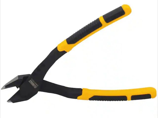 Lot 96-199064 - DEWALT 
8 in. Diagonal Cutting Pliers New