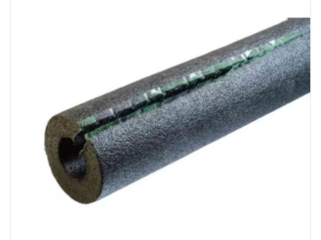 Lot 96-179436 - 25 ct Everbilt 1/2 in. x 6 ft. Foam Self-Seal Pipe Insulation New