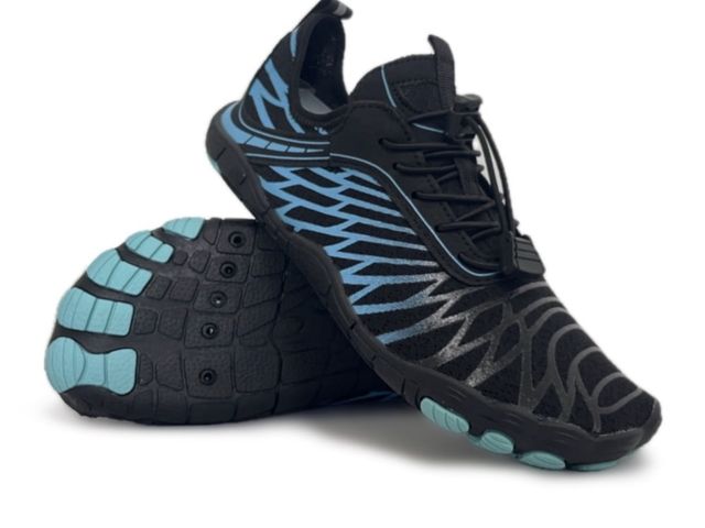 Lot 96-230441 - Barefoot Shoes for Women, Quick Dry Non-Slip Aqua Swim Shoes, Breathable Slip-on Beach Wide Toe Wate...
