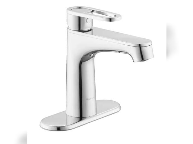 Lot 96-190197 - Glacier Bay Kendrick Single-Handle Single Hole Bathroom Faucet in Chrome New
