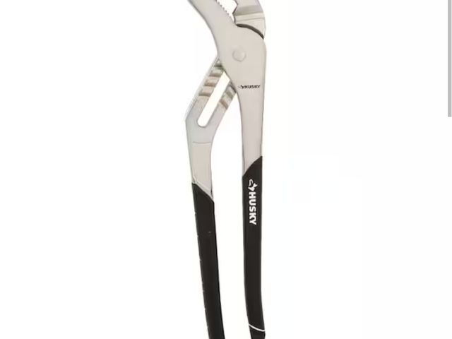 Lot 96-162470 - Husky 16 in. Groove Pliers New