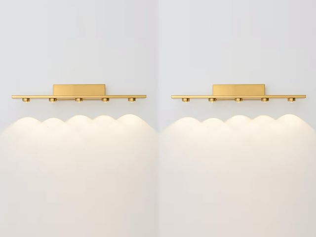 Lot 96-186971 - 2 Pack Battery Operated Modern Style Vanity Lights,wall Sconces Fixtures With Remote Control,Dimmabl...