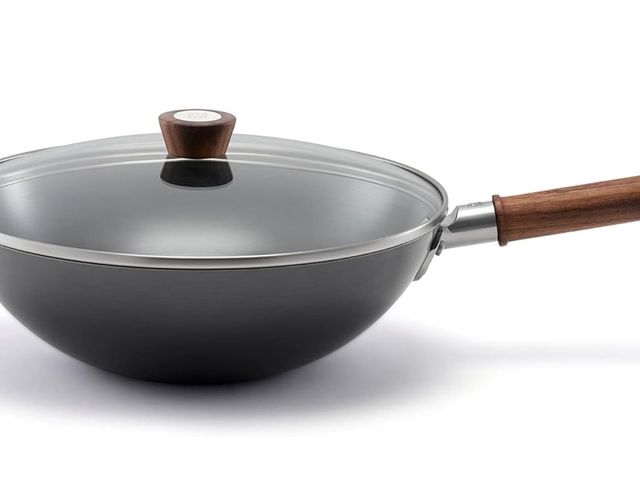 Lot 96-180048 - ZWILLING Dragon 12-inch Carbon Steel Wok with Lid MSRP $119 appears very lightly used