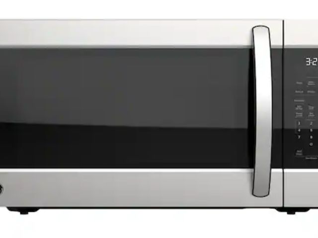 Lot 96-211814 - GE
2.2 cu. ft. 1200-Watt Countertop Microwave in Stainless Steel
Open box 
Appears Unused 
Msrp $355...