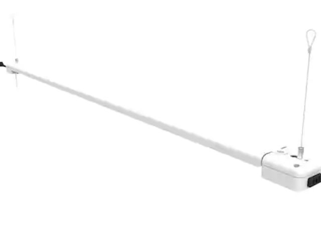 Lot 96-162896 - Commercial Electric
4 ft. 30-Watt 4000K Bright White 1-Light White Integrated LED Linkable Hanging S...