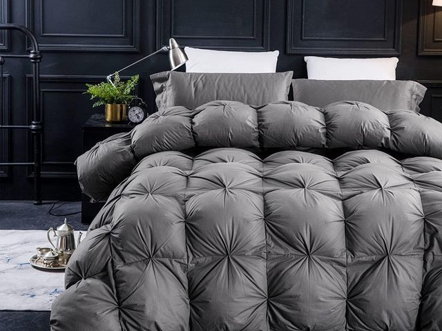 Lot 96-170511 - Three Geese Comforter Duvet Insert 100% Cotton Gray Waterfowl Feathers and Down Pinch Pleat King Siz...