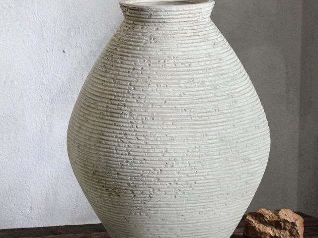 Lot 96-188066 - Rustic Ceramic Flower Vase Distressed Farmhouse Pottery Clay Large Terracotta Floor Vases for Decora...