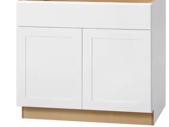 Lot 96-161492 - Hampton Bay
Avondale 36 in. W x 24 in. D x 34.5 in. H Ready to Assemble Plywood Shaker Sink Base Kit...