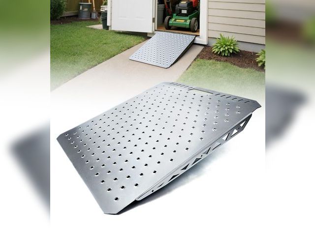 Lot 96-170979 - Heavy-Duty Shed Ramp for Riding Mower, Ramps for Sheds Garage Threshold Doorway Lawn Mowers Tractor ...