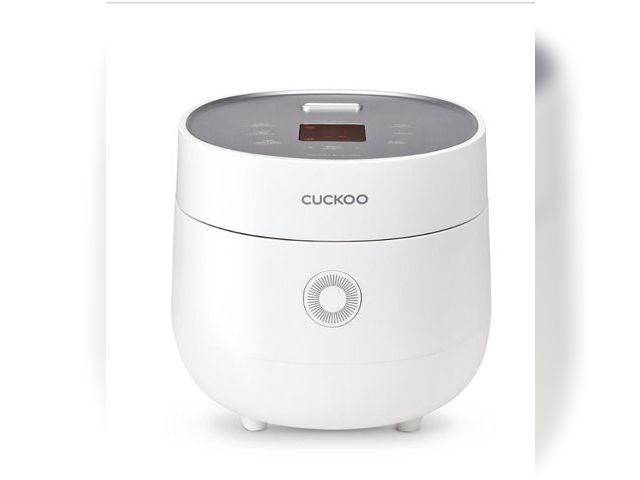 Lot 96-198260 - Cuckoo
6-Cup White Micom Rice Cooker 13-Menu Options
New