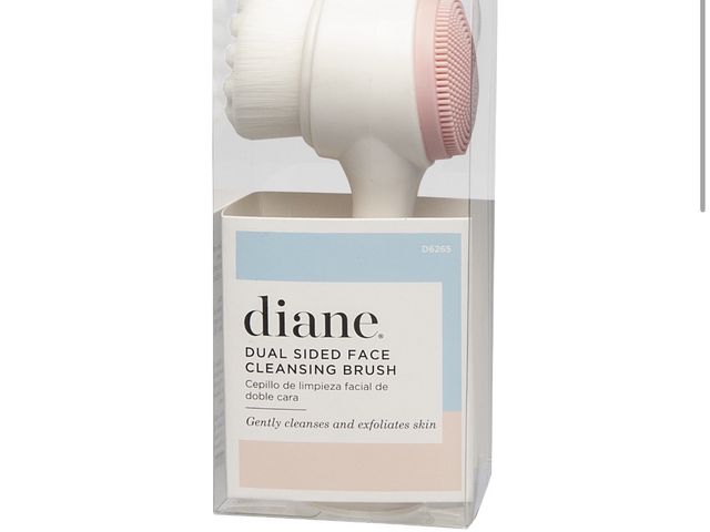 Lot 96-230572 - Diane Dual Sided Face Cleansing Brush for Massaging and Exfoliating New