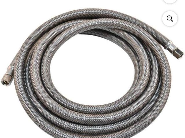 Lot 96-162942 - Everbilt 12 ft. Braided Ice Maker Connector New