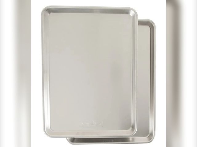 Lot 96-174302 - Nordic Ware Naturals Half Sheet - USA Made Aluminum Commercial Quality Sheet Pan for Baking or Roast...