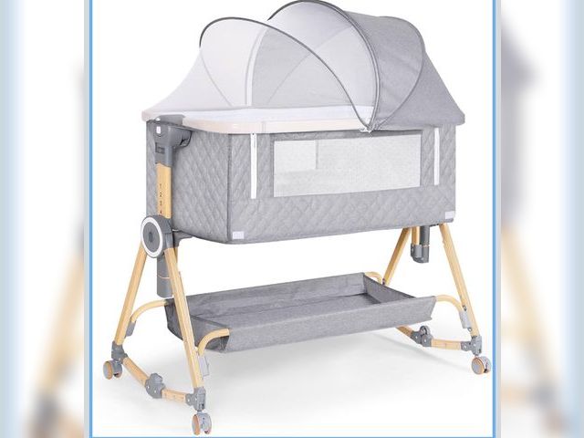 Lot 96-180853 - Baby Bassinet 5 in 1,Baby Bedside Bassinet with Diaper Table, Mosquito Net, Mattress, Storage Layer,...