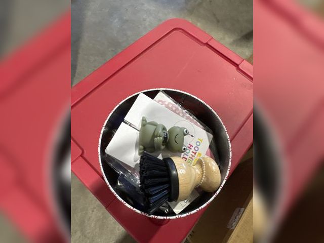 Lot 96-173596 - Mixed Can of Miscellaneous Items