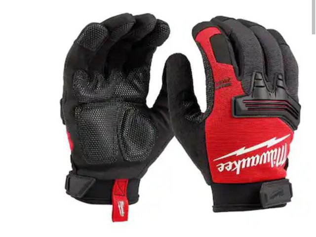 Lot 96-199090 - Milwaukee 
Large Wrecking Work Glove Used