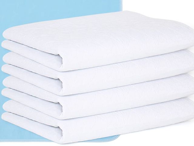 Lot 96-190849 - Bhvesll Washable Incontine Bed Pads, 4pk white 
Exact size Unknown 
New