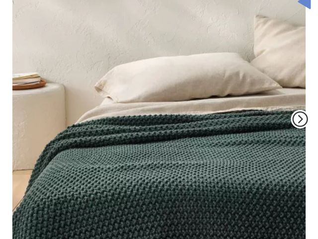 Lot 96-158981 - Casaluna Full/Queen Dark Teal Knit Blanket - Blankets Lightly used