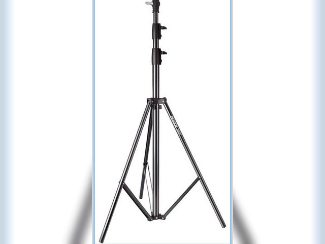 Lot 96-176070 - Godox Aluminum Photography Light Tripod Stand for Studio Photographic Lighting, Softboxes, Umbrellas...