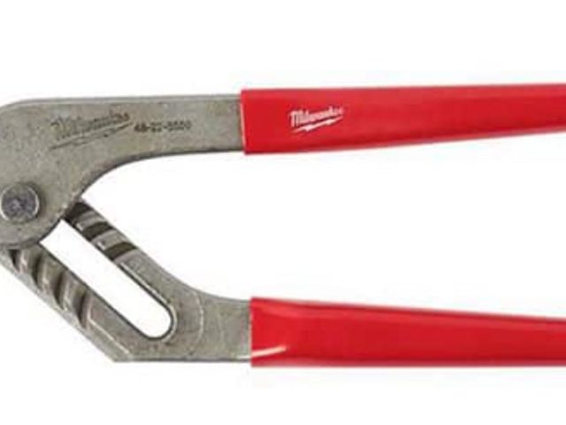 Lot 96-191635 - Milwaukee 10 in. Smooth Jaw
Pliers Unused