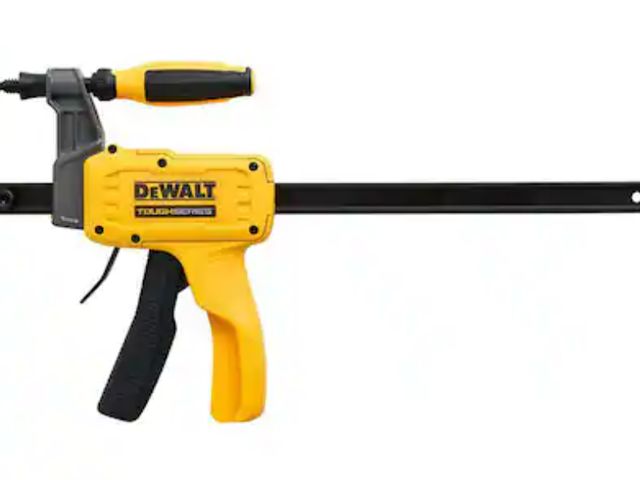 Lot 96-180182 - DEWALT
12 in. 825 lbs. Hybrid Clamp
New