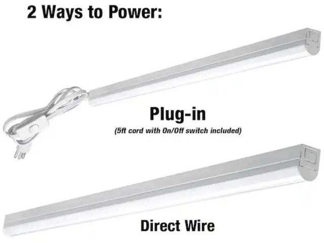 Lot 96-181851 - Commercial Electric
4 ft. Garage LED Linkable Strip Light Fixture Plug-in Hardwire 1800 Lumens 20-Wa...